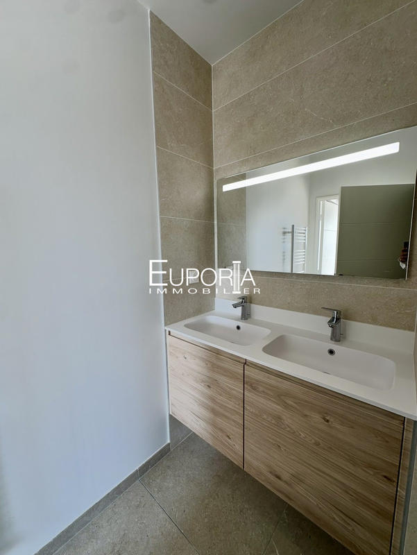 Appartement - 127 m² - 4 pièces