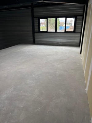 Local d'activité / Entrepôt - 171 m²