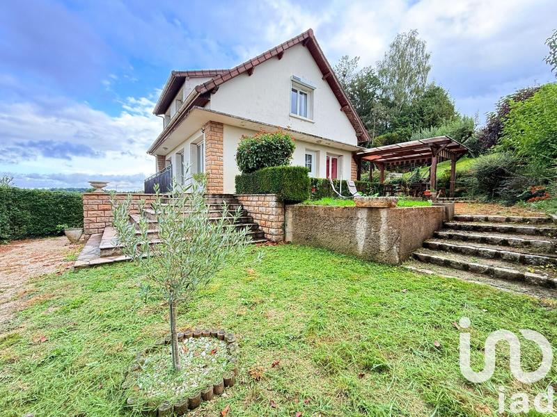 Maison - 141 m² - 8 pièces