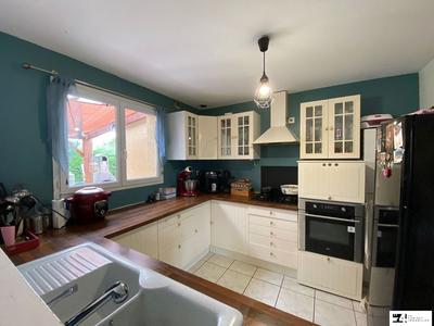 Maison traditionnelle - 93 m² - 5 pièces