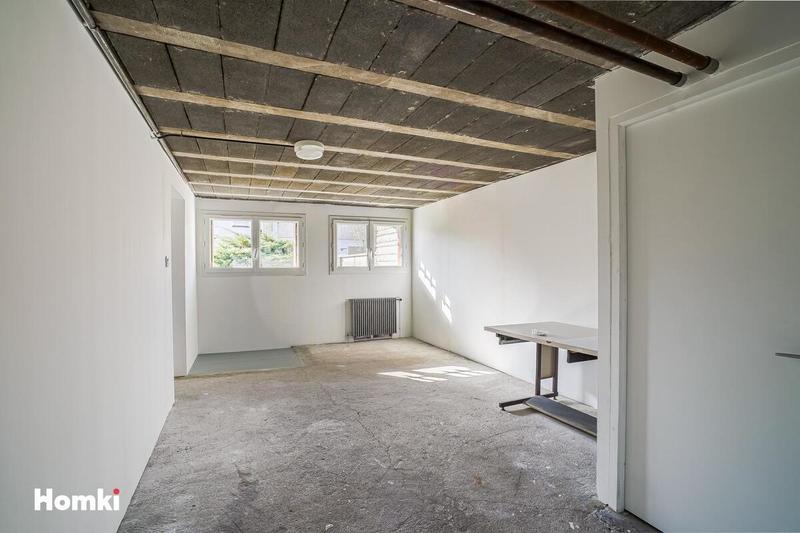 Maison - 181 m² - 7 pièces