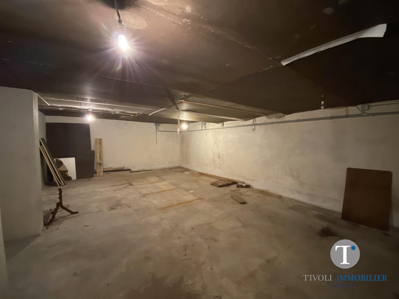 Maison - 215 m² - 7 pièces