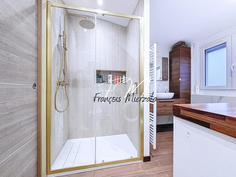 Maison - 81 m² - 5 pièces