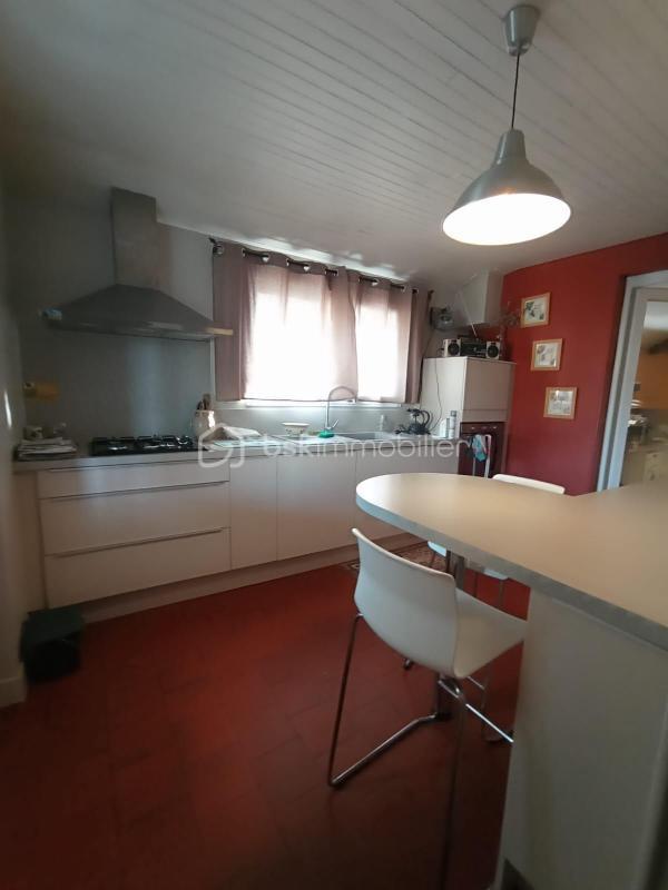 Maison - 166 m² - 6 pièces