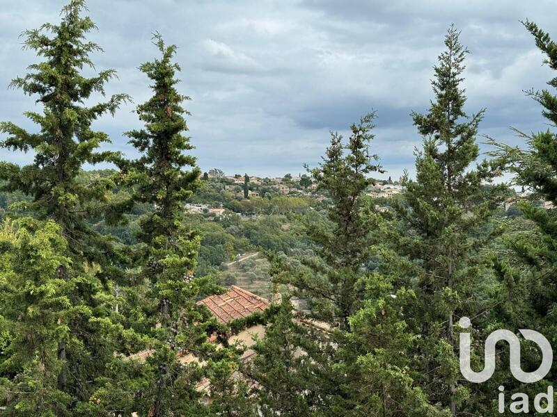 Maison - 213 m² - 9 pièces