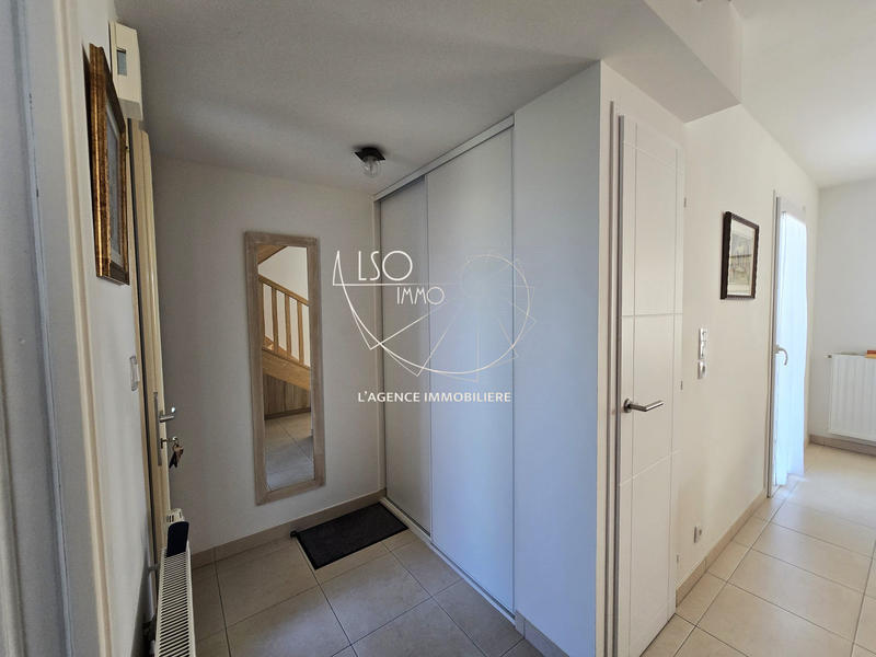 Maison traditionnelle - 94 m² - 4 pièces