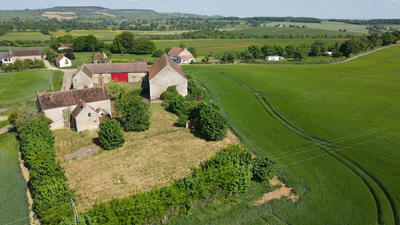 Propriété - 211 m² - 8 pièces