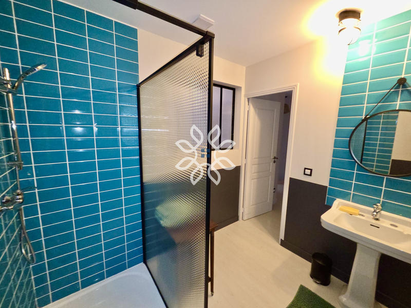 Maison - 150 m² - 8 pièces