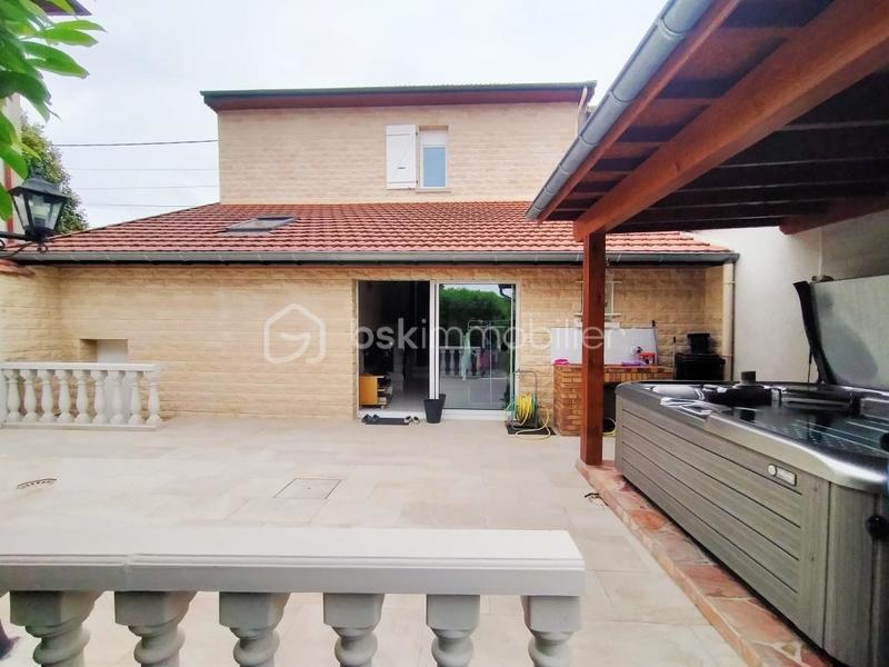 Maison de ville - 95 m² - 5 pièces