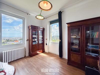 Maison - 128 m² - 7 pièces