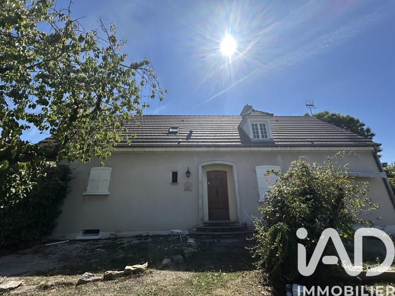 Maison - 201 m² - 7 pièces