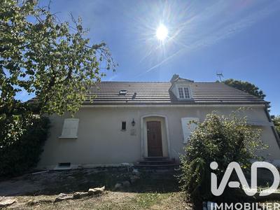 Maison - 201 m² - 7 pièces