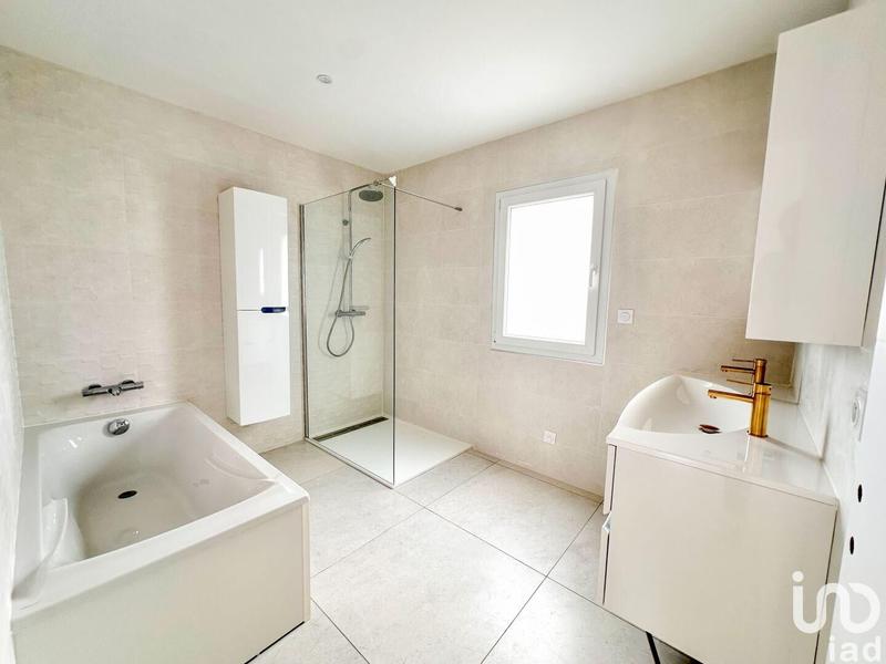 Maison - 140 m² - 5 pièces