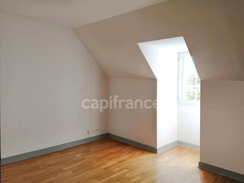 Maison - 151 m² - 7 pièces