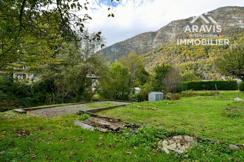Terrain constructible - 732 m²