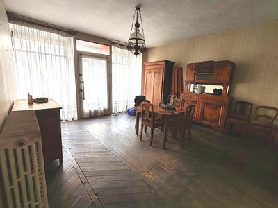 Maison - 203 m² - 7 pièces