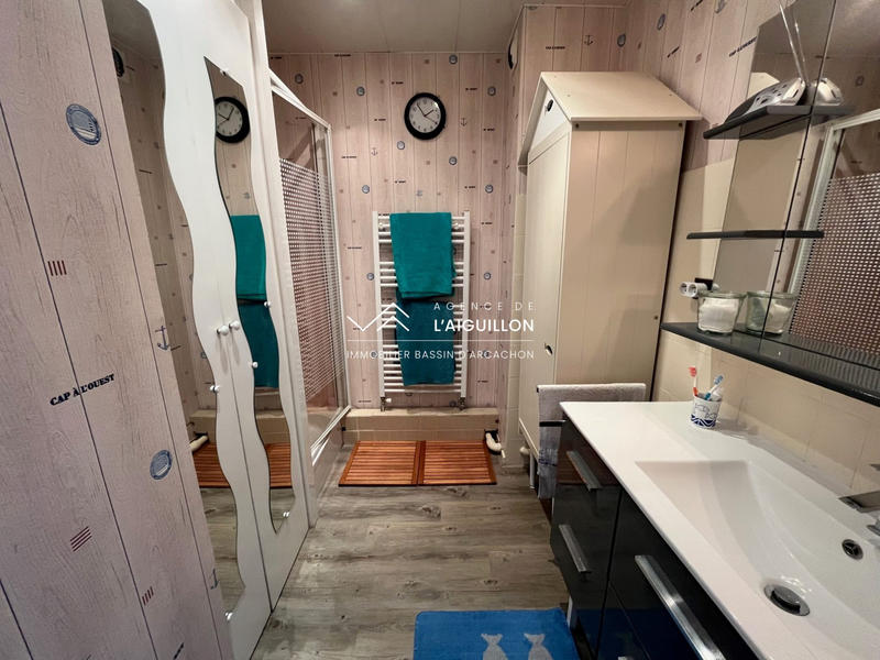 Appartement - 64 m² - 2 pièces