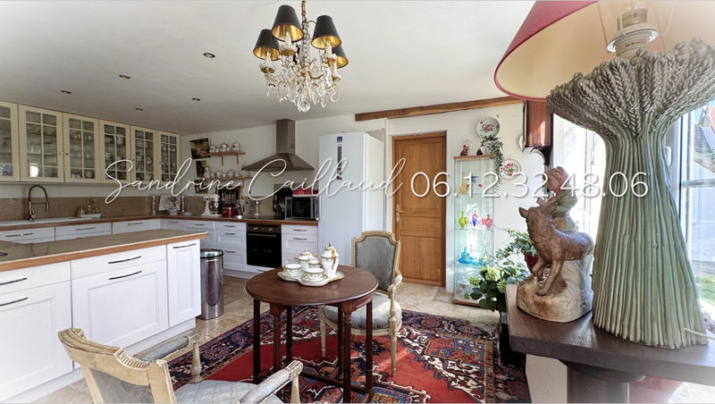 Maison - 145 m² - 6 pièces