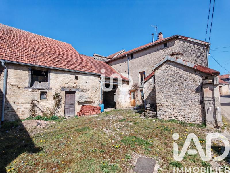 Maison - 93 m² - 4 pièces