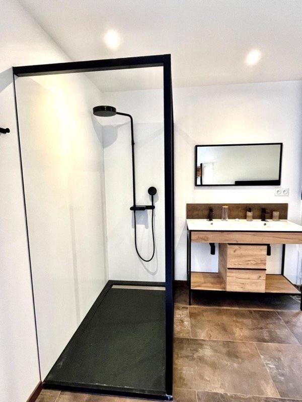 Maison - 400 m² - 15 pièces