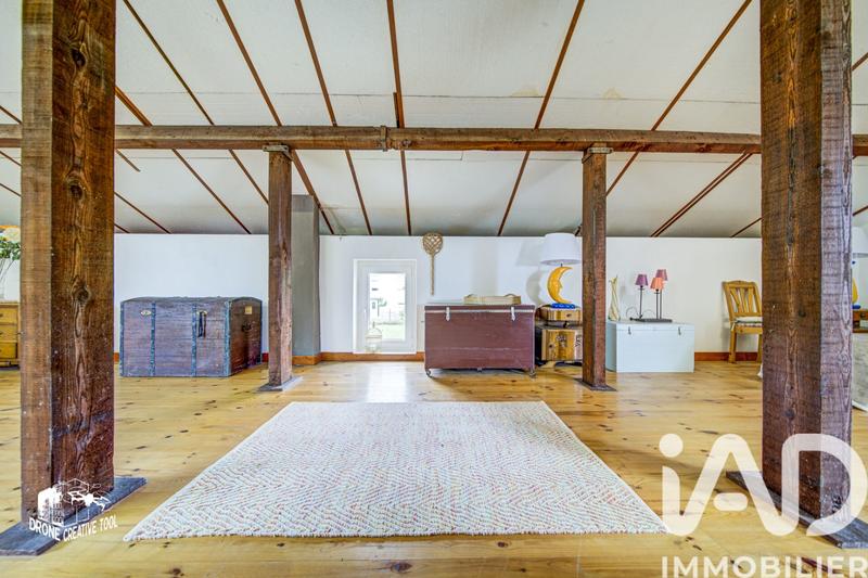 Maison - 242 m² - 8 pièces