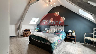 Maison - 240 m² - 4 pièces