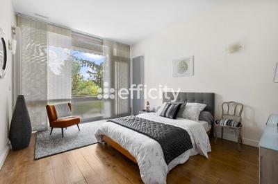 Villa - 309 m² - 12 pièces