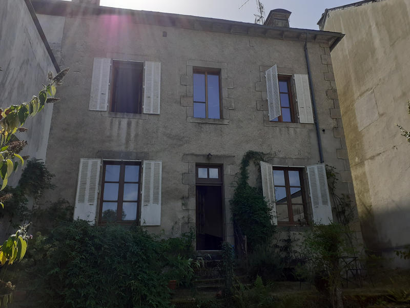 Maison - 105 m² - 5 pièces