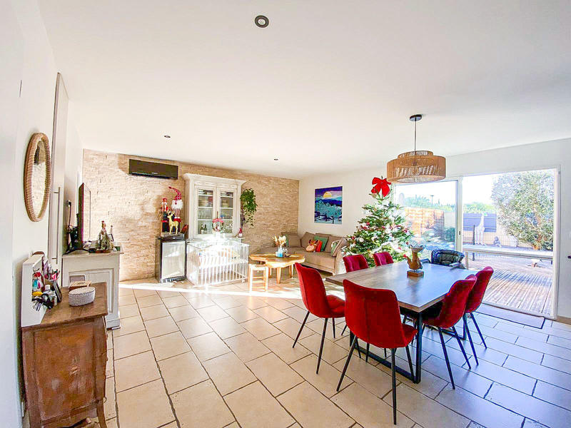 Maison - 93 m² - 4 pièces