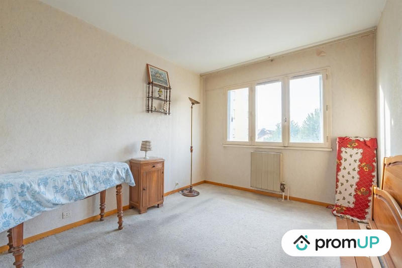 Appartement - 90 m² - 5 pièces