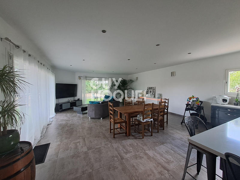 Maison - 142 m² - 5 pièces