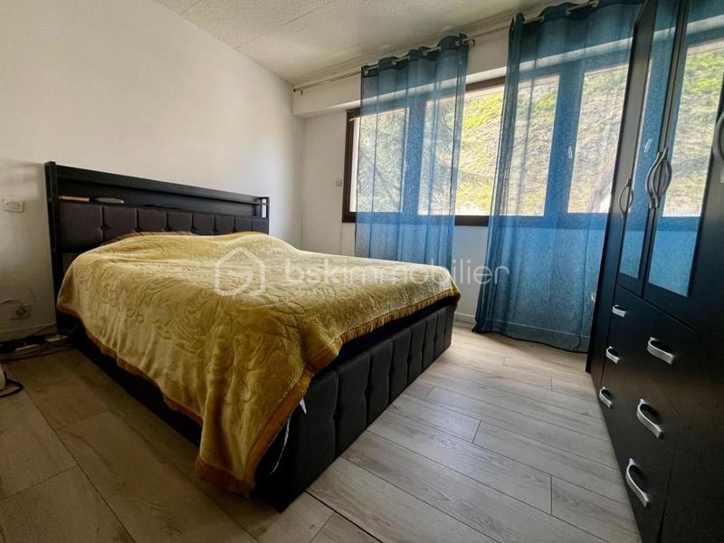 Appartement - 90 m² - 5 pièces