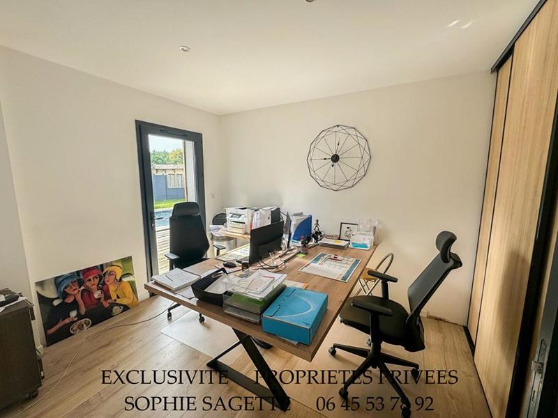 Maison - 257 m² - 8 pièces