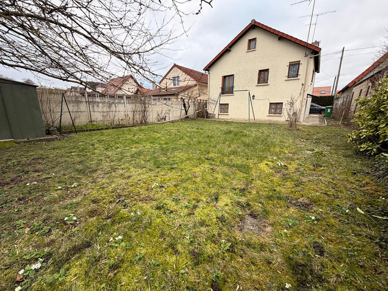 Maison - 80 m² - 5 pièces