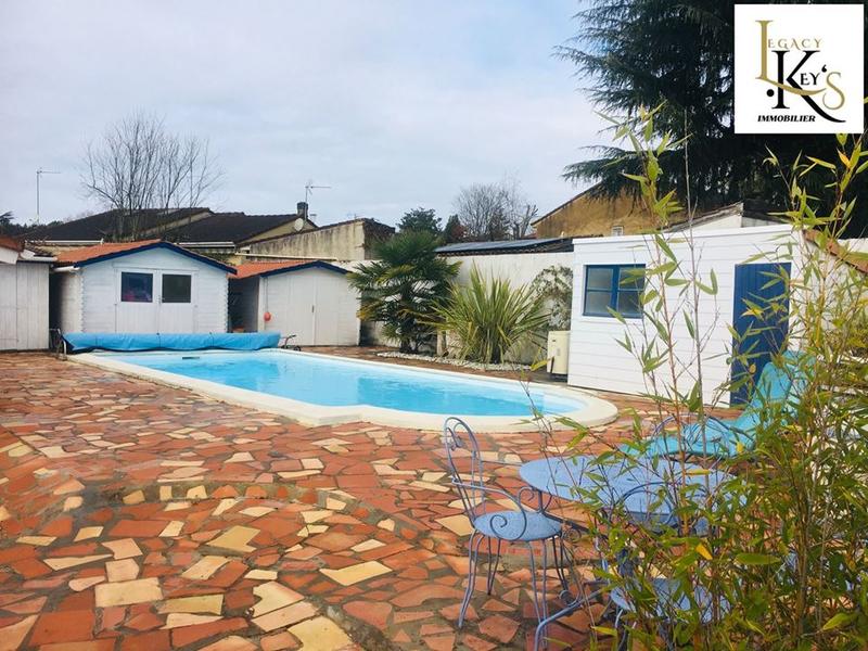 Maison traditionnelle - 136 m² - 4 pièces