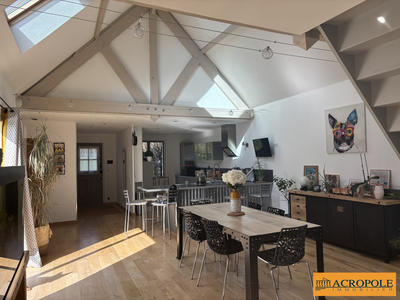 Maison - 159 m² - 6 pièces