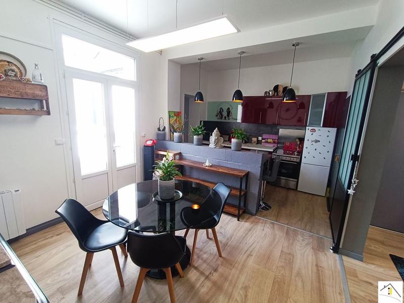 Immeuble - 96 m² - 2 pièces