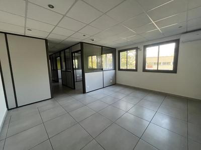 Bureau - 121 m²