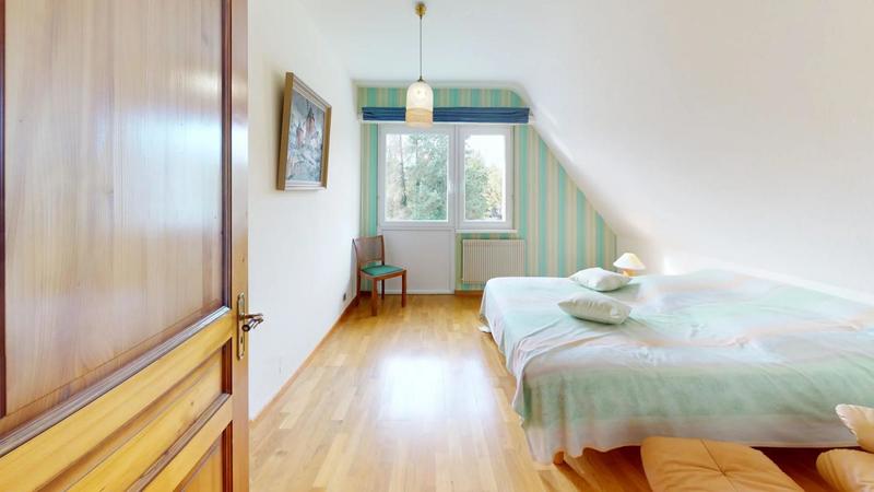 Propriété - 295 m² - 10 pièces