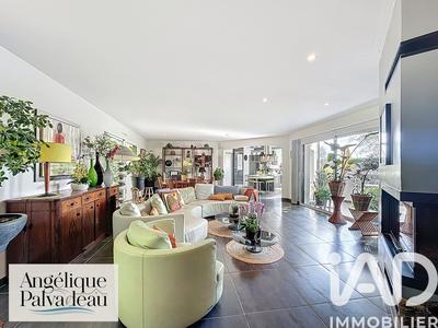 Maison de maîtres - 217 m² - 6 pièces