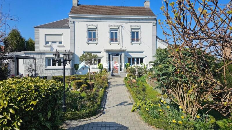 Maison - 164 m² - 7 pièces