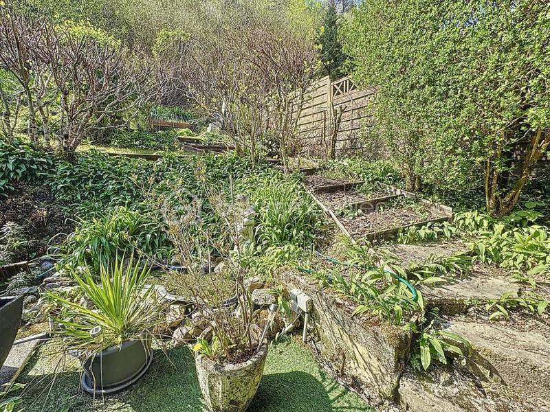 Maison - 94 m² - 5 pièces