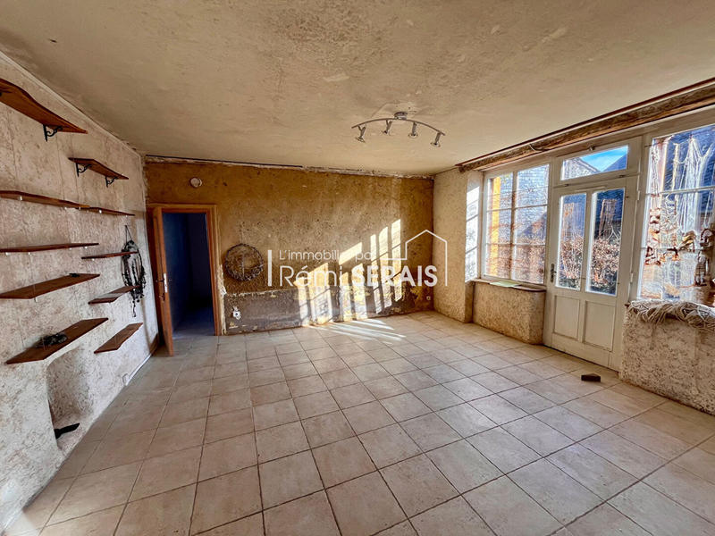 Maison - 137 m² - 6 pièces