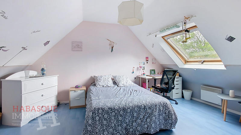 Maison - 139 m² - 8 pièces