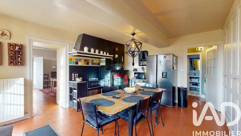 Maison - 185 m² - 8 pièces