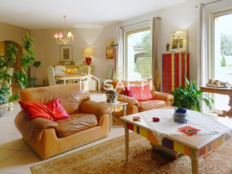 Maison - 189 m² - 6 pièces