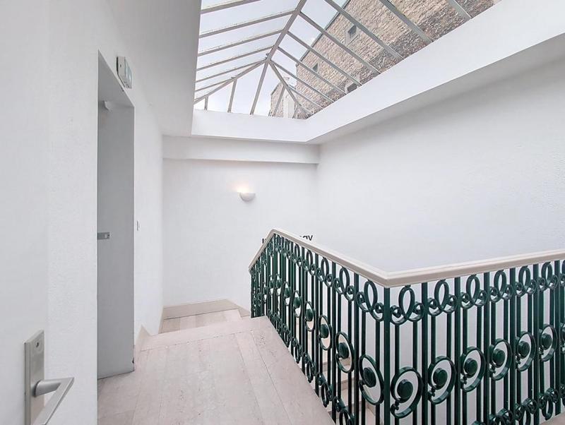 Bureau - 70 m² - 2 pièces