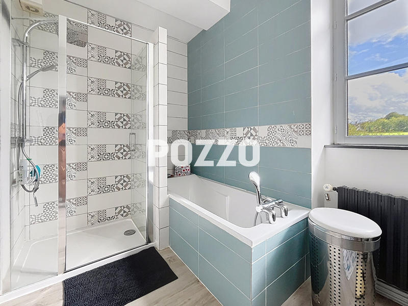 Maison - 240 m² - 9 pièces