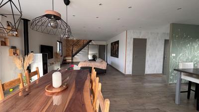 Maison - 171 m² - 5 pièces