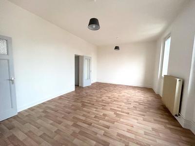 Appartement - 80 m² - 4 pièces